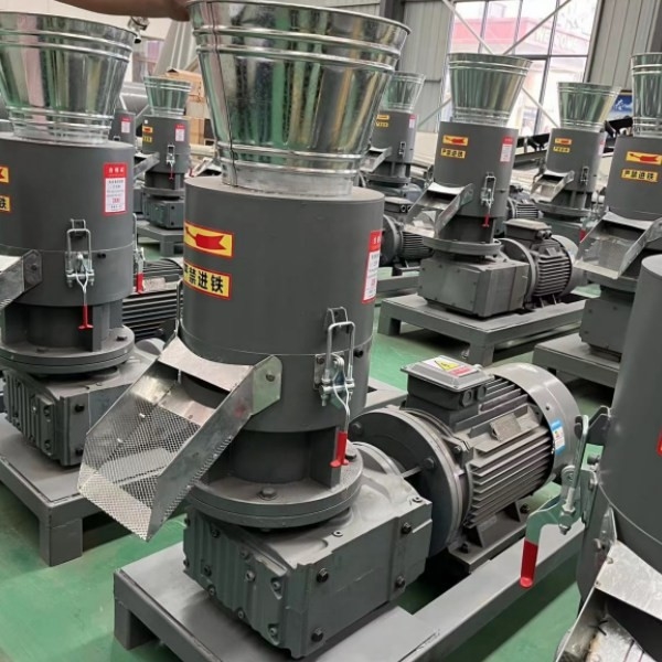 200-500kg per van de de Korrelmachine van het Uurzaagsel Houten van de de Rol Houten Korrel Bewegende de Molenmachine voor Industrieel Gebruik
