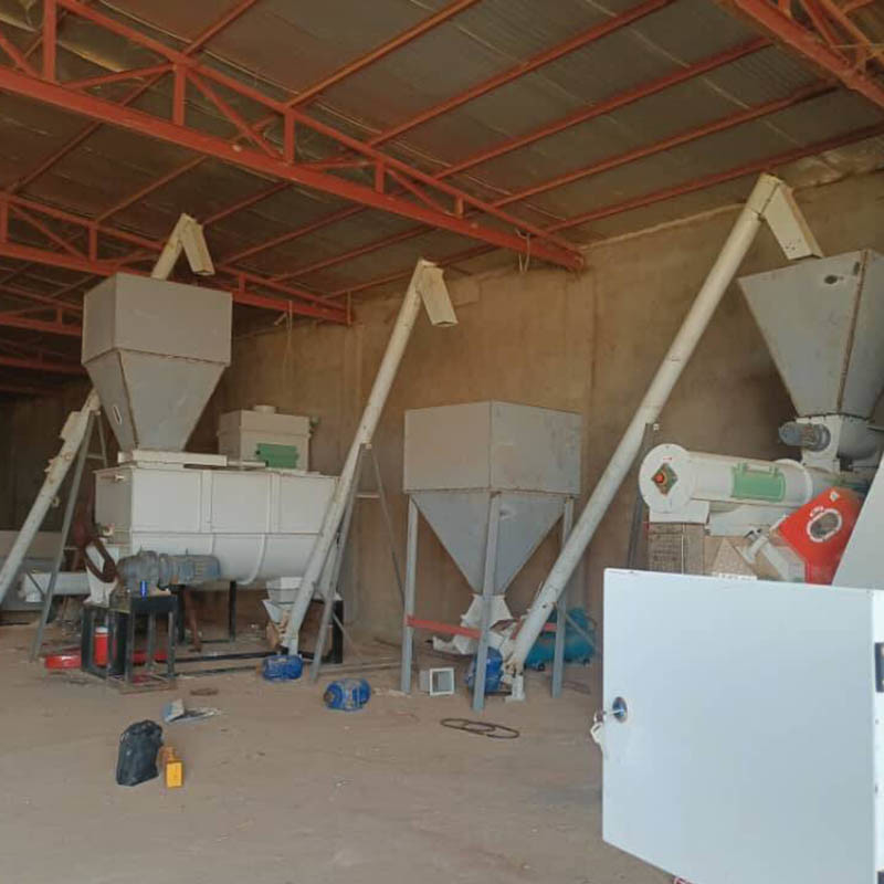 Automatische zakmachine Productielijn voor diervoederpellets voor granen 1-12 mm