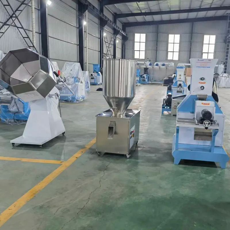 132kW vermogen Digitale temperatuurcontrole Hondenvoeder extruder 220V/380V Spanning 40-2000kg/h Capaciteit