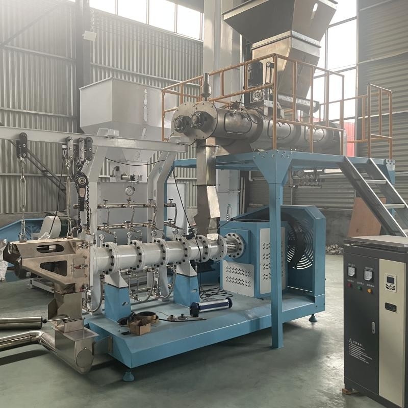 Eenvoudige dubbelschroef Tilapia voer extruder machine Drijvende visvoer productielijn CE gecertificeerd