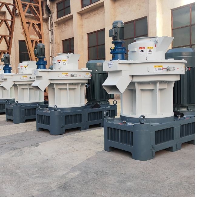 Houtpelletmachine met grote capaciteit Biomassa Houtpellet Productielijn Verticale ring die Houtpelletmachine