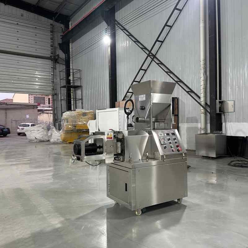 voer voor katten en honden, feed extruder, voedselproductiemachine, gepofte maissnacks