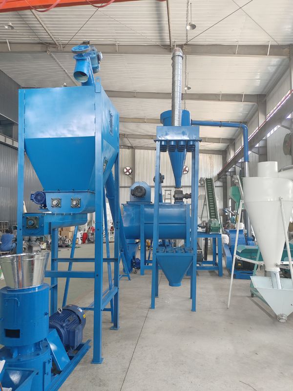 Aanpasbare productielijn voor diervoederpellets met installatie van een ingenieursgids en 380V/50Hz/3fase stroomvoorziening