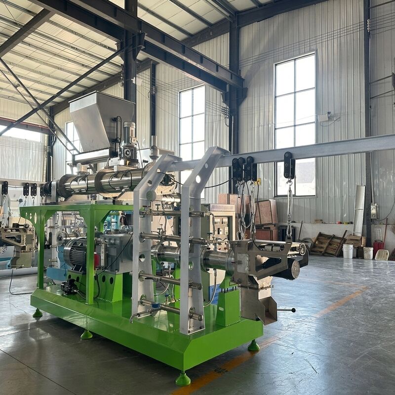 500 kg/h natte tweescrew-extruder voor hondenvoeding en visvoeding